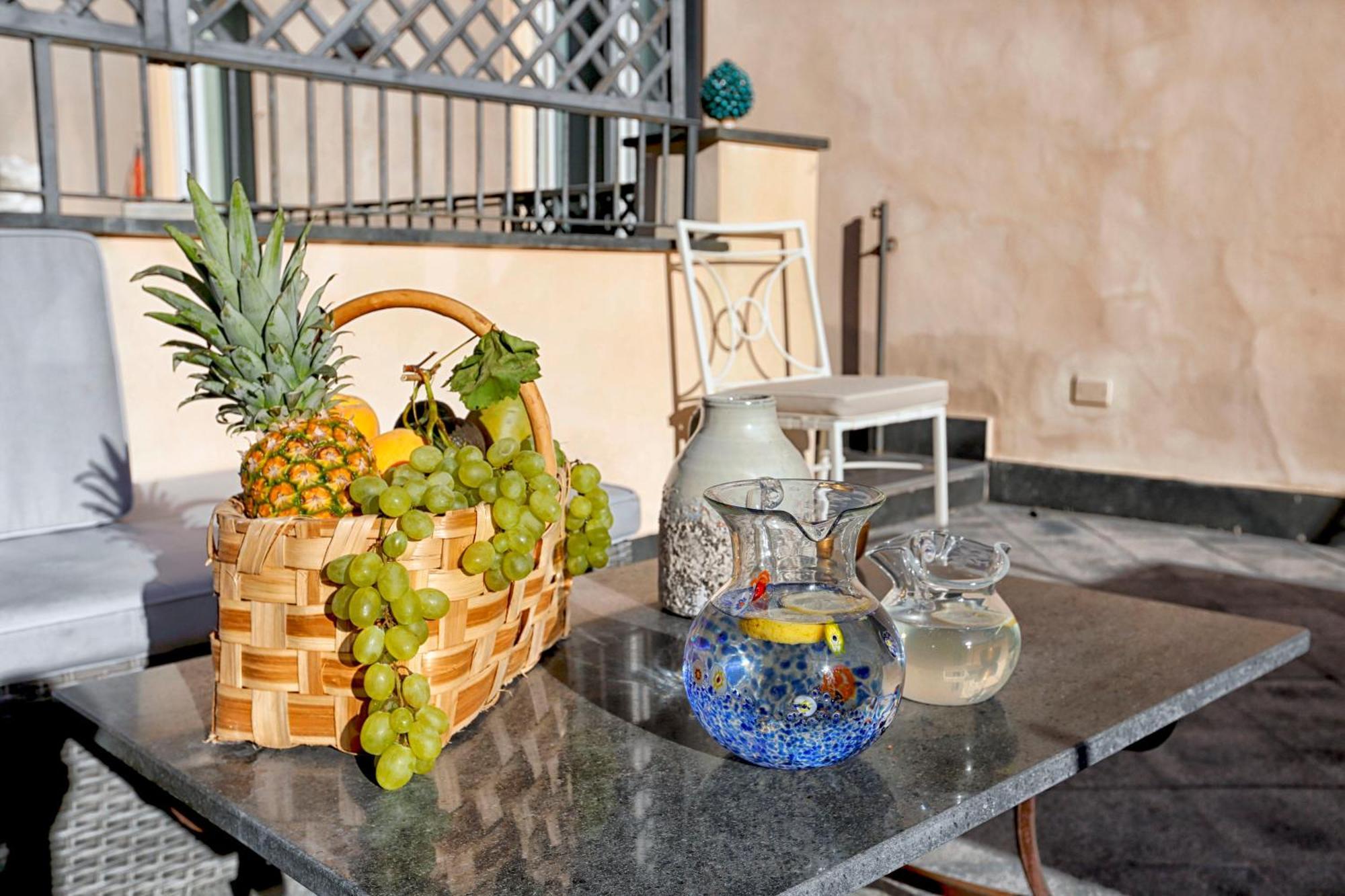 Amore Rentals - Appartamento Terrazza Tasso سورينتو المظهر الخارجي الصورة